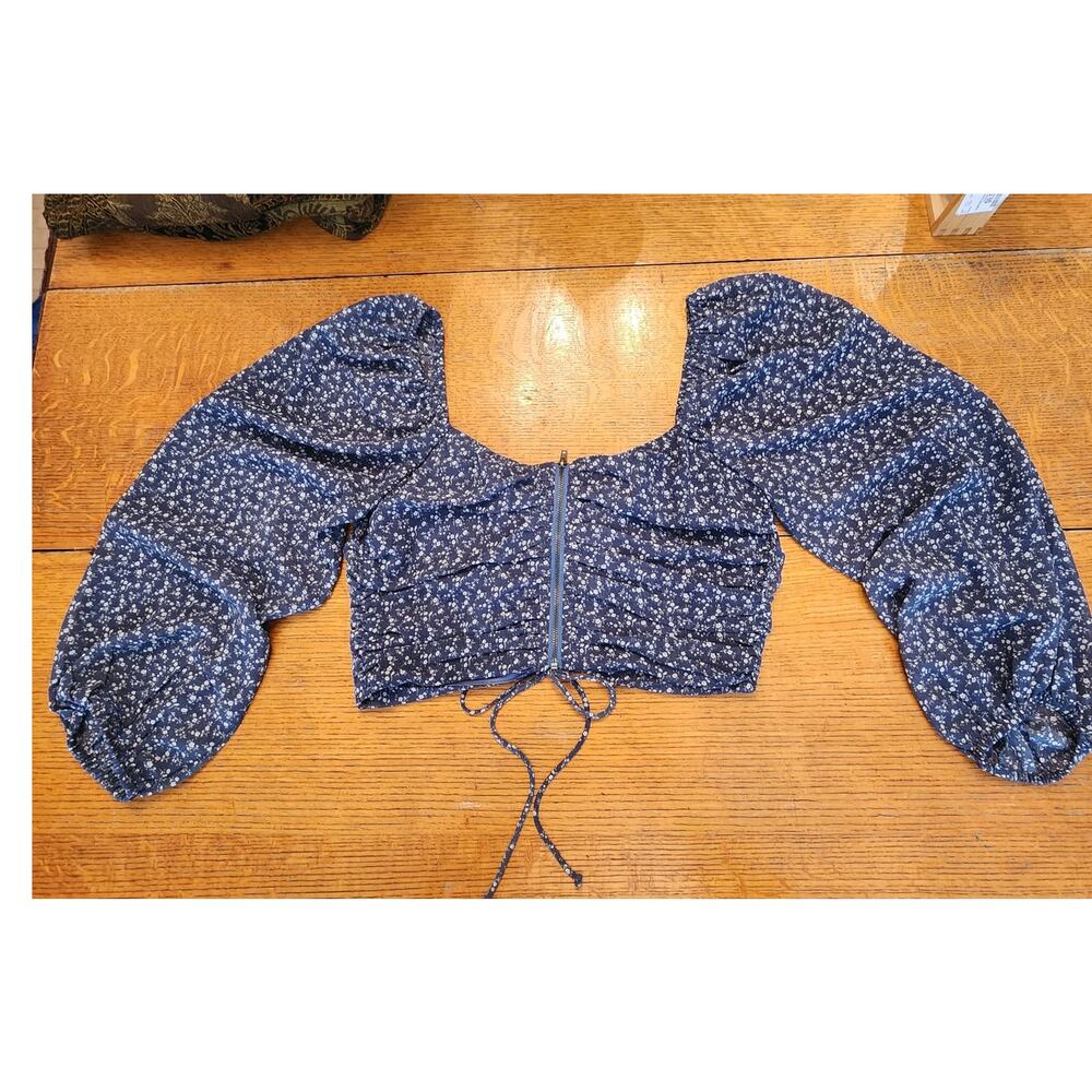 Lyn Burches Floral Ruched Puff Sleeve Crop Top Medium